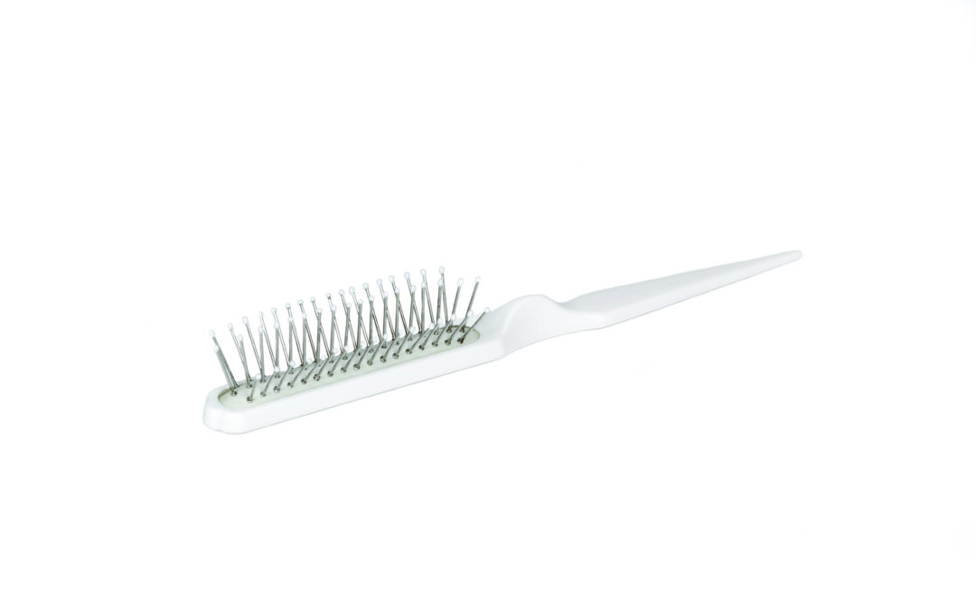 Brosse longue pour coiffe quotidienne